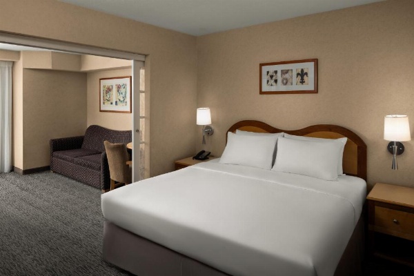 Anaheim Portofino Inn and Suites image 12
