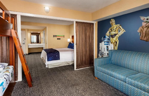 Anaheim Portofino Inn and Suites image 18