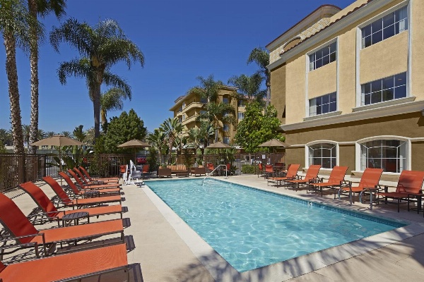 Anaheim Portofino Inn and Suites image 5